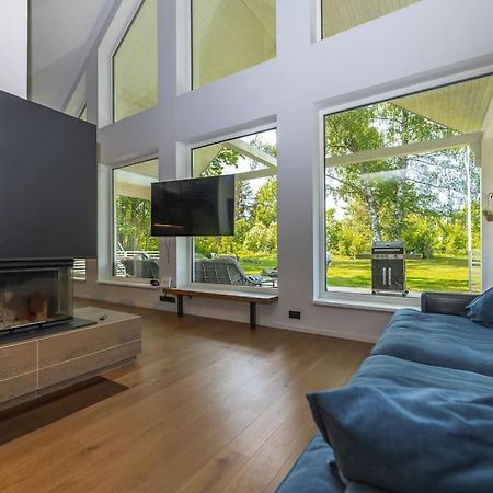 Hiiumaa Modern Villa With Sauna & Hot Tub מראה חיצוני תמונה