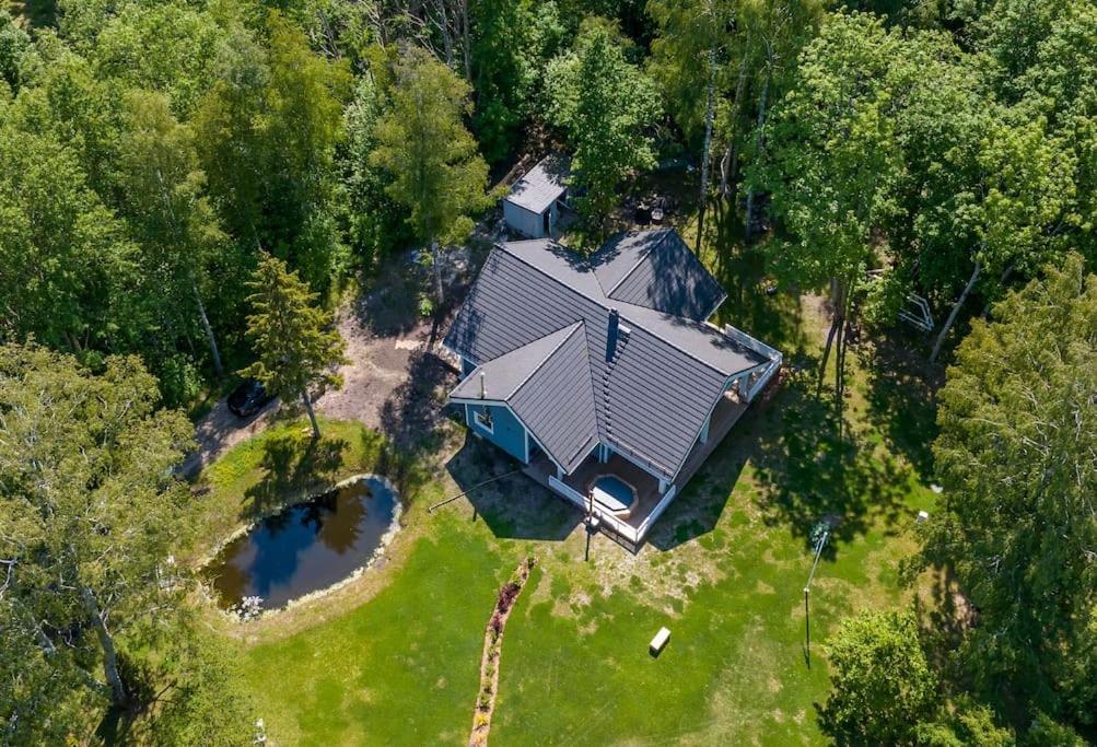 Hiiumaa Modern Villa With Sauna & Hot Tub מראה חיצוני תמונה